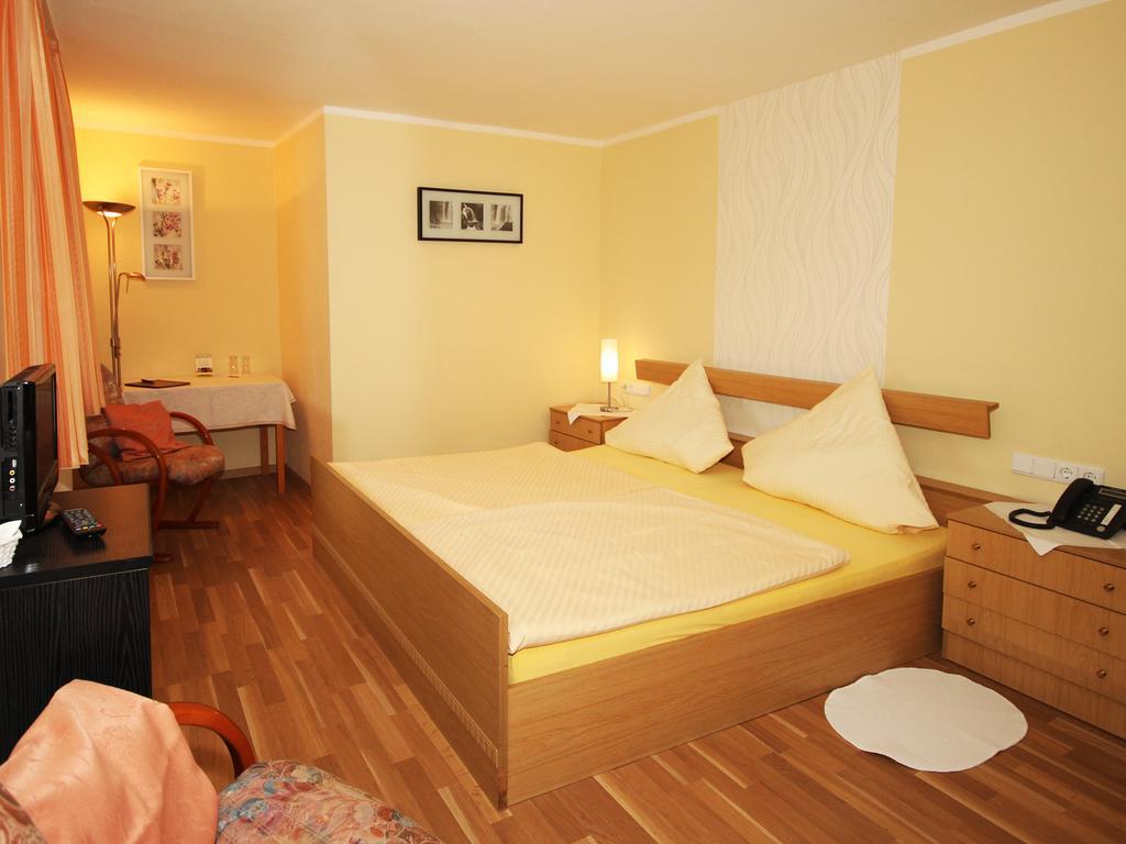 Landhotel Weinrich Naumburg  Room photo